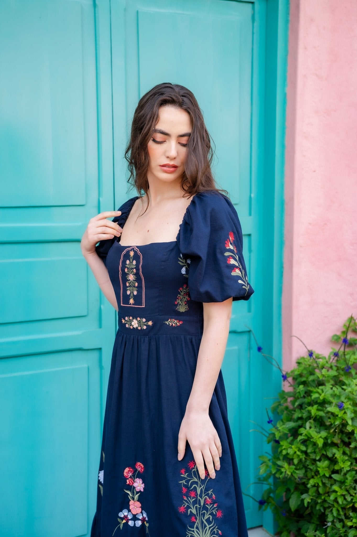 GANESHA EMBROIDERY MAXI DRESS - Rosa Pistacho