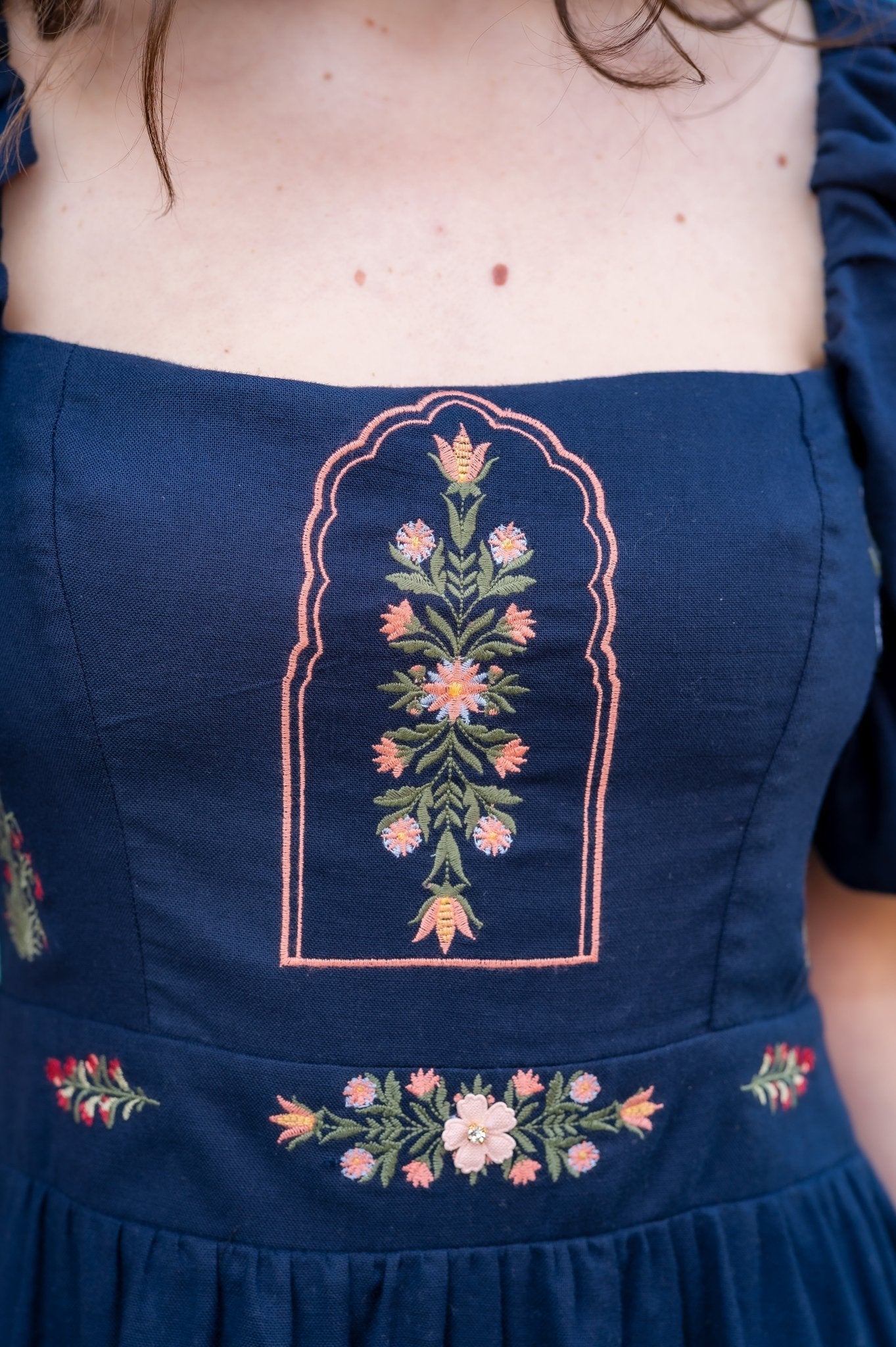 GANESHA EMBROIDERY MAXI DRESS - Rosa Pistacho